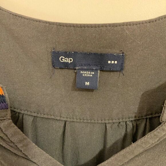Gap Factory Grey Sleeeveless Embroidered Strap Top Medium - Picture 7 of 8